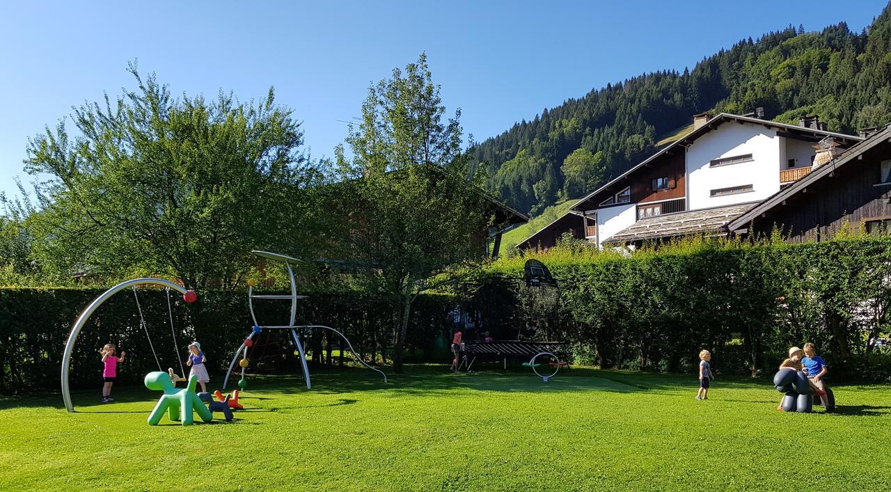 Hotel La Bergerie Morzine Exterior photo